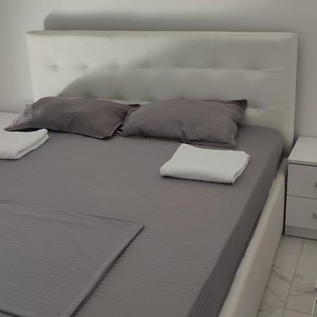 Golem Apartment Buitenkant foto