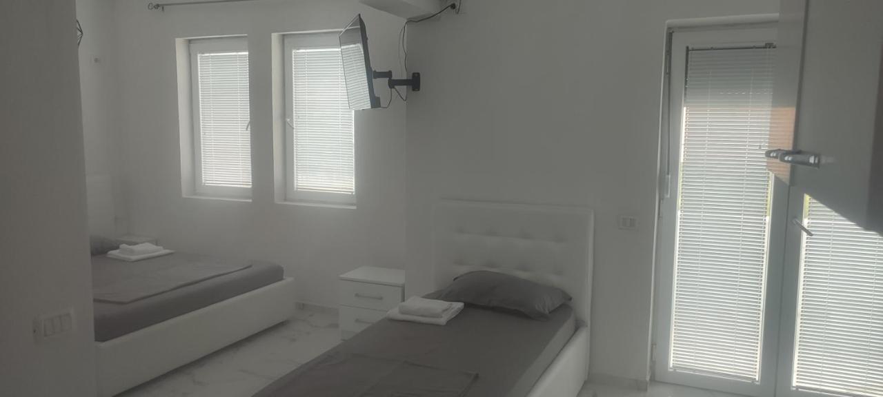 Golem Apartment Buitenkant foto