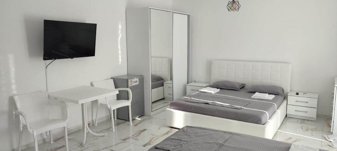 Golem Apartment Buitenkant foto