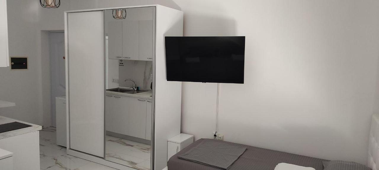 Golem Apartment Buitenkant foto