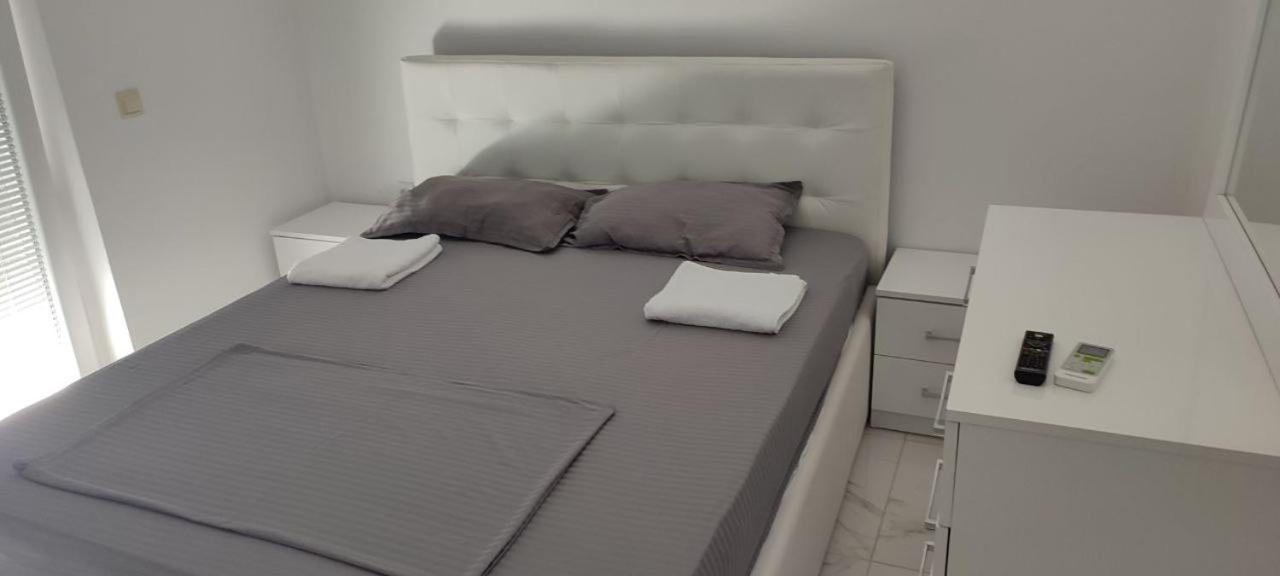 Golem Apartment Buitenkant foto
