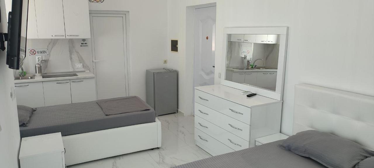 Golem Apartment Buitenkant foto